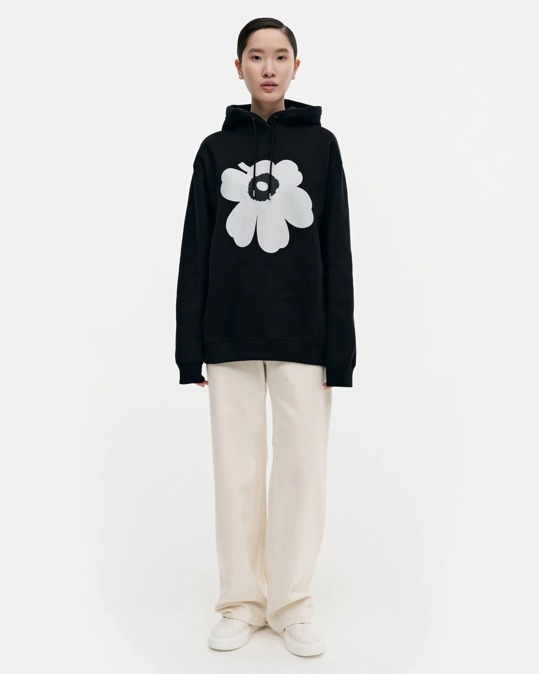 Paidat Ja Tunikat^Marimekko Runoja Unikko Placement Huppari